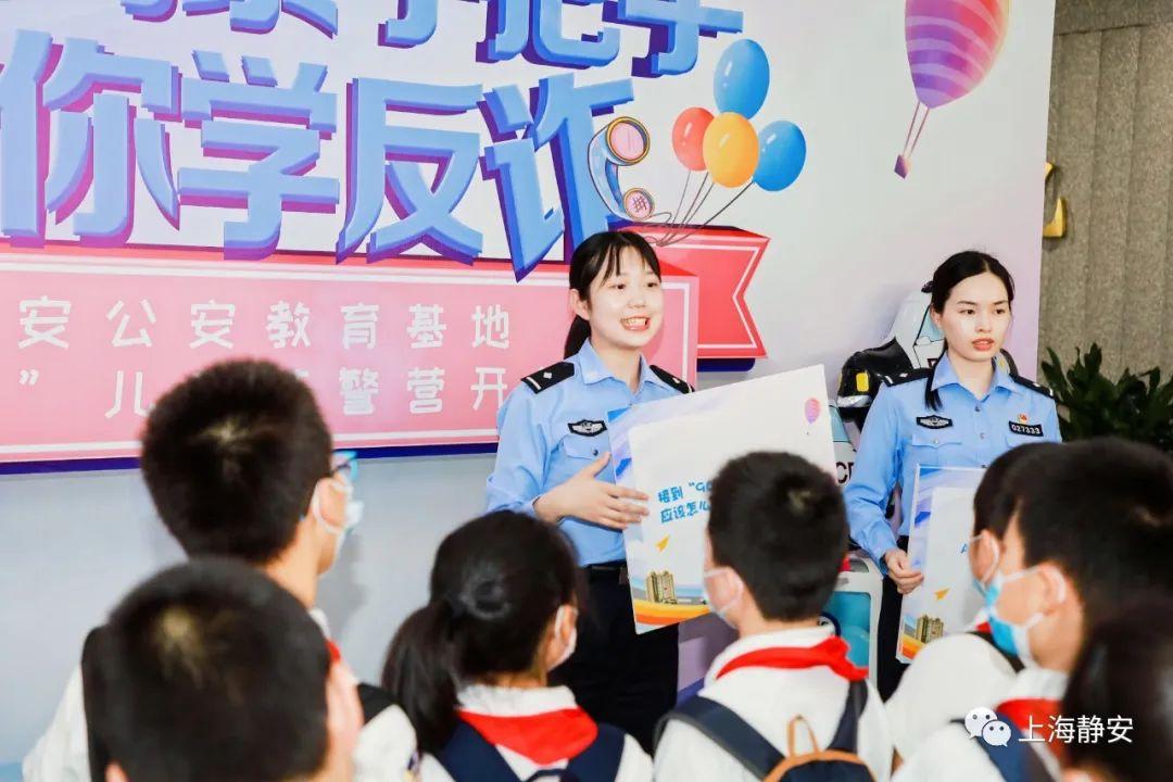J比赛大厅萌球大战，小巷中的独特竞技狂欢