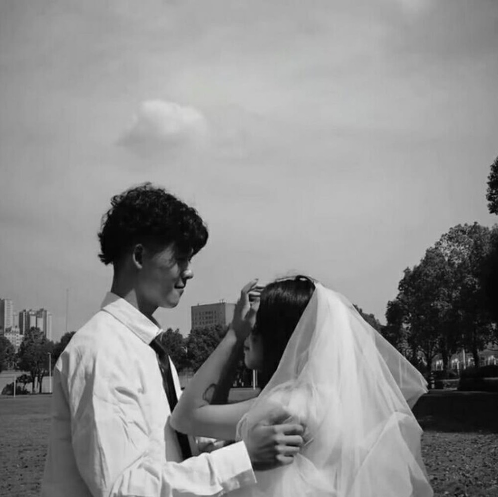 最新情侣婚纱头像，浪漫满溢的爱意展现！